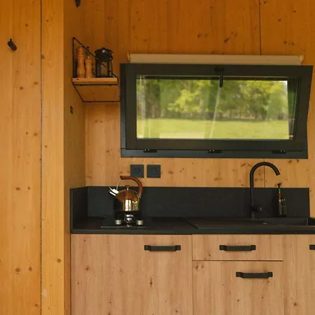 Courneillac - Parcel Tiny House - Tiny House Vue Pyrenees Entouree Par Les Chevres Mae-5233 Lodge